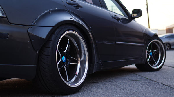 01-05 Lexus IS300 Wide Body Kit (Gen1 SXE10)