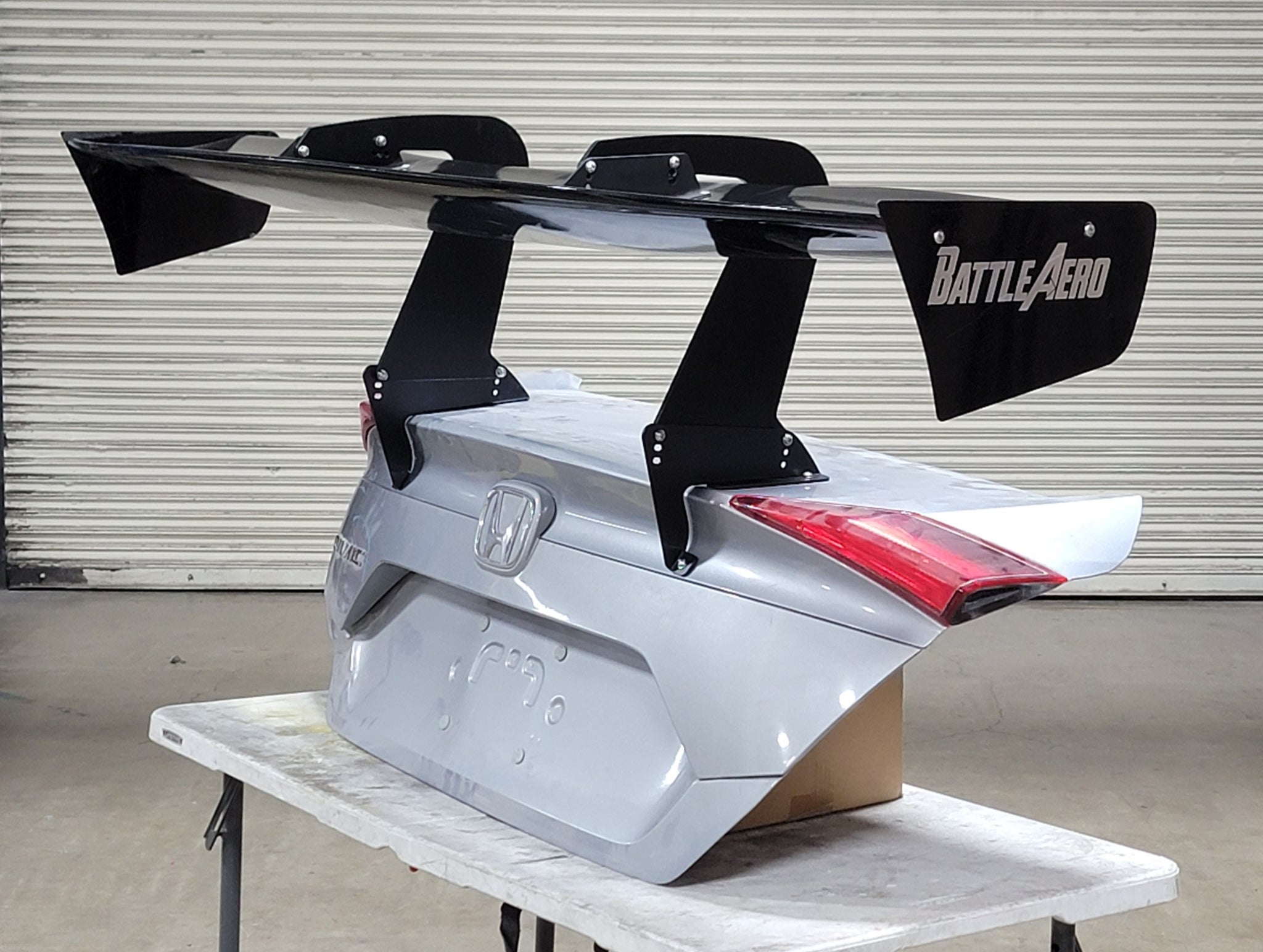 エプロン　SPARK WING Swan Neck Trunk Mount Wing for 16-21 Honda FC1 Civic Sedan