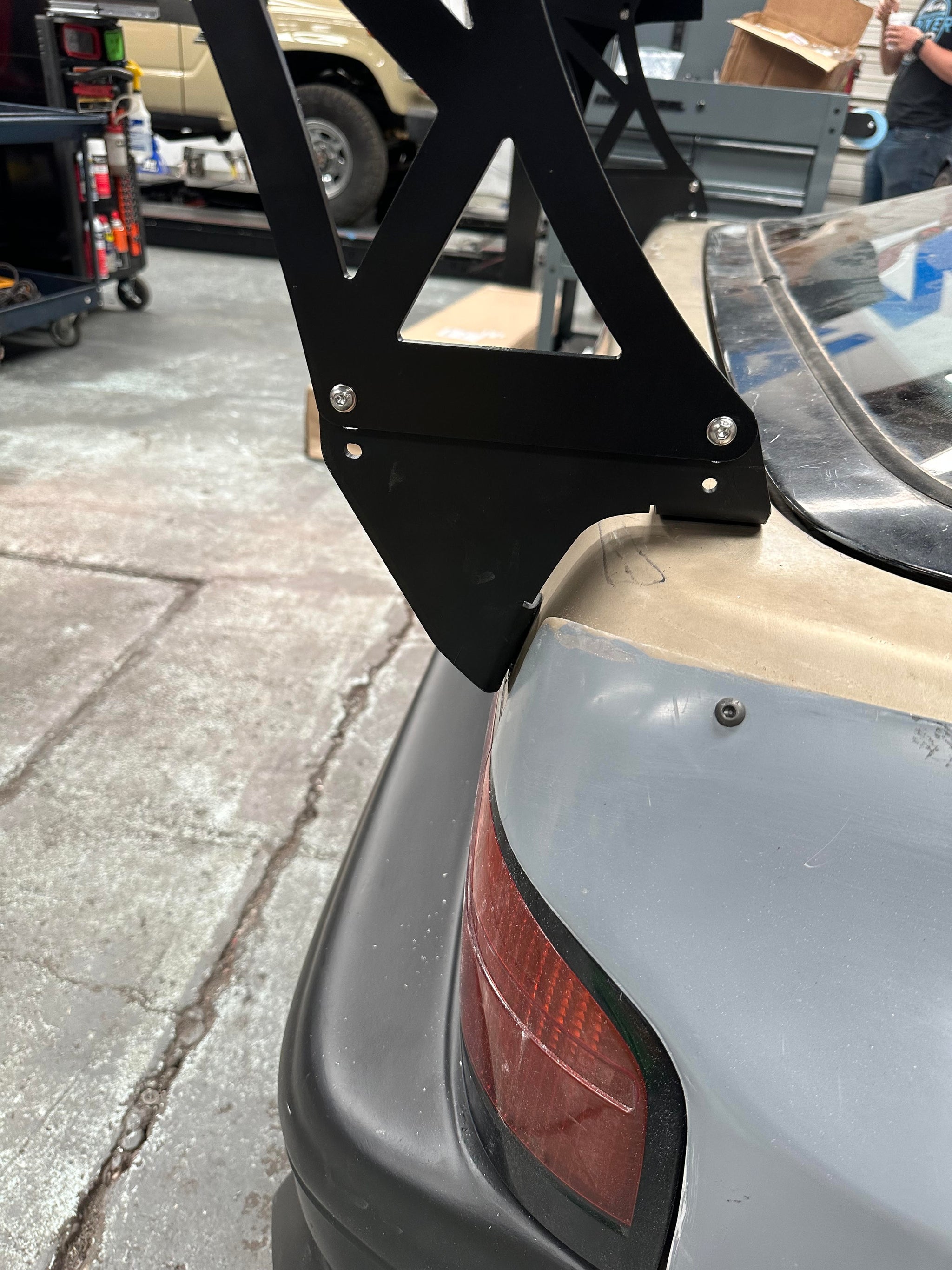 Battle Aero Nissan 370Z (Z34) Trunk Mount Bracket – BattleAero